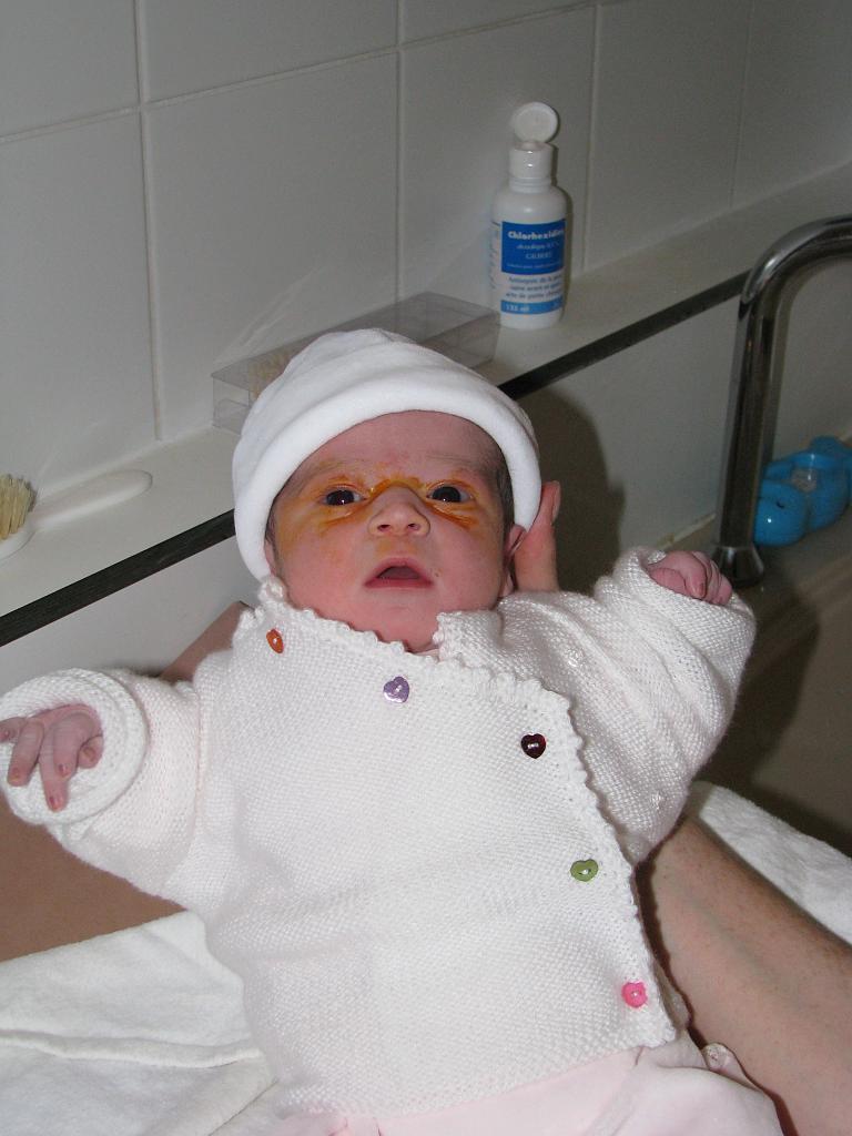 07.11.30 - 15 - Premier jour de Lola.jpg